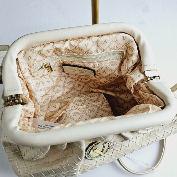 Vera New York Heather Woven Crossbody Cream in a V - Picture 8 of 12